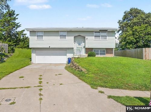 9518 Sherwood Cir, Bellevue, NE, 68147-2313 | Card Image