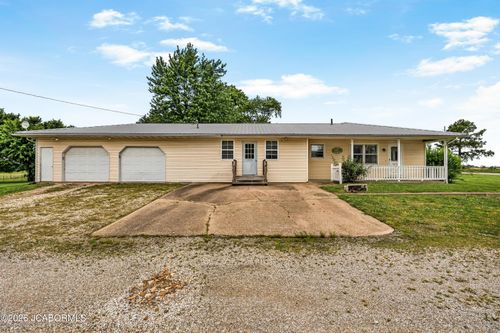 10206 Highway 52, Versailles, MO, 65084-4926 | Card Image