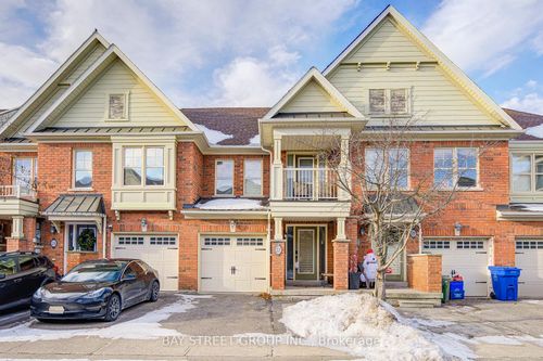 22 Latitude Lane, Stouffville, ON, L4A0T1 | Card Image