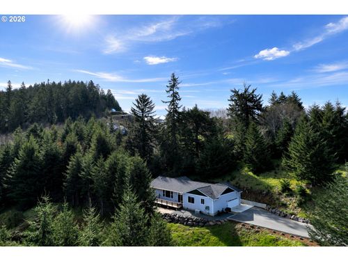 98205 Sunforest Ct, Brookings, OR, 97415-7309 | Card Image