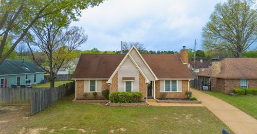 4765 Barkshire Dr, Memphis, TN, 38141-8476 | Card Image
