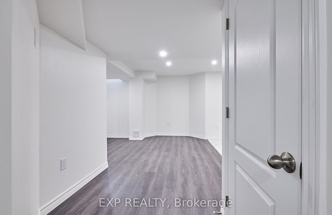 13 Knowles St, House other with 2 bedrooms, 1 bathrooms and 1 parking in Ajax ON | Image 5