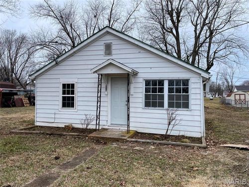410 S Oak Ave, Belle, MO, 65013-2444 | Card Image