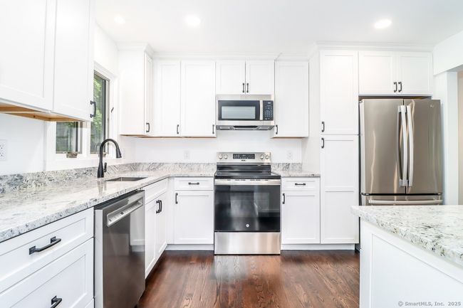 4 Deer Run Trl, House other with 3 bedrooms, 3 bathrooms and null parking in Sherman CT | Image 6