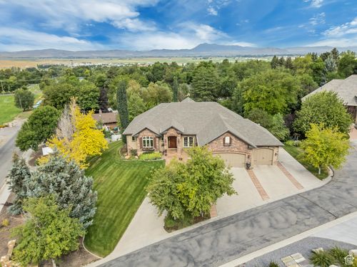 531 E Center St, Hyde Park, UT, 84318-3555 | Card Image