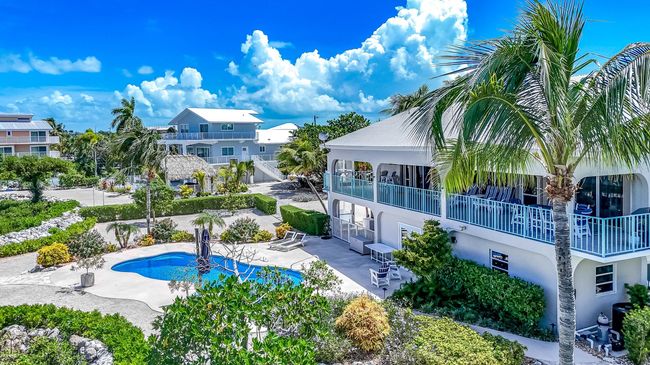 Ocean front beach house with pool (1 of | Image 44