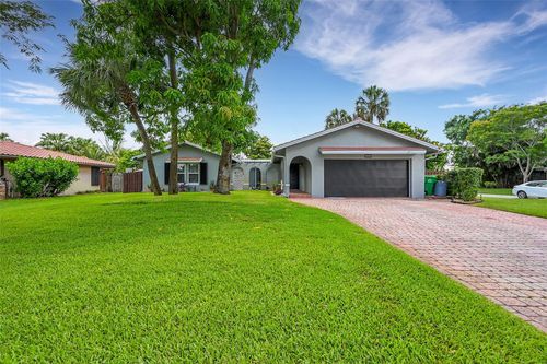 8888 Nw 21st Ct, Coral Springs, FL, 33071-6166 | Card Image