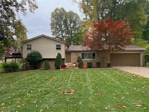 2 Taas Trl, Malvern, OH, 44644-9604 | Card Image