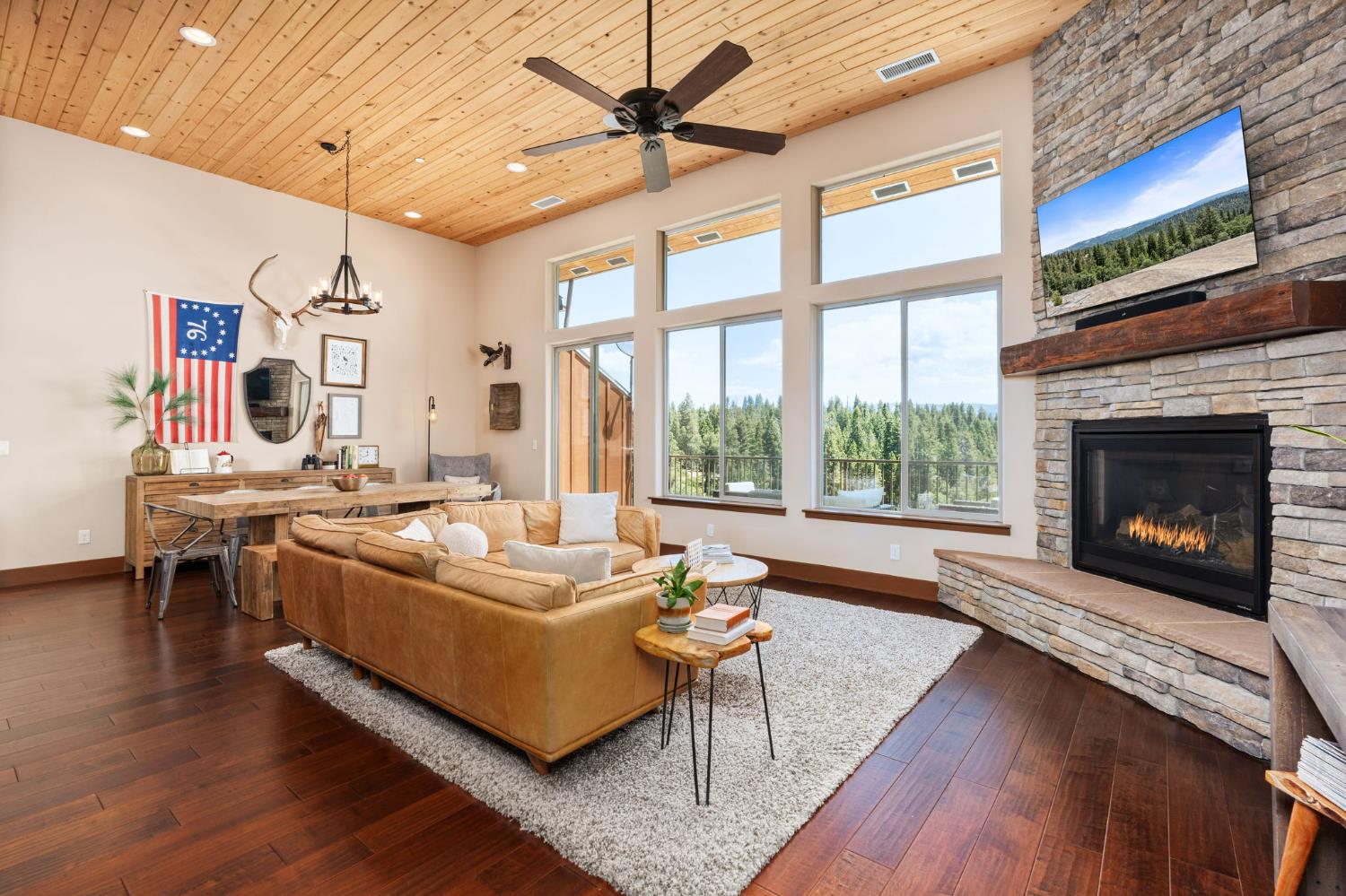 Residential in Shaver Lake 5
