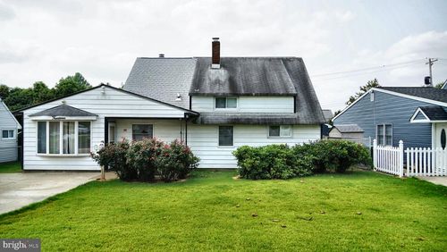 14 Appletree Dr, Levittown, PA, 19055-1214 | Card Image