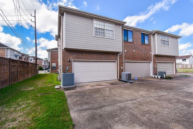 APT-173 - 8888 Benning Dr, Townhouse with 3 bedrooms, 3 bathrooms and 2 parking in Houston TX | Image 29
