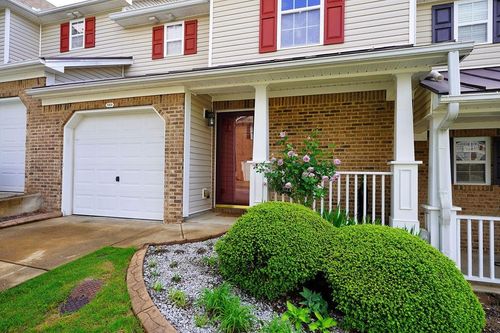 589 Fox Creek Xing, Woodstock, GA, 30188-5757 | Card Image