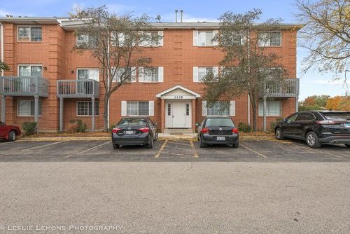apt-a-1338 Lorraine Rd, Wheaton, IL, 60189-7027 | Card Image