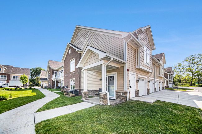 616 Boardwalk Ln, Condo with 2 bedrooms, 2 bathrooms and null parking in Dexter MI | Image 5