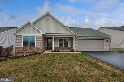 943 Snapdragon Ct, LEBANON, PA, 17046-8729 | Card Image