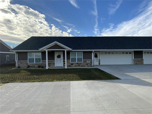 j-108 Bailey Dr, Manchester, IA, 52057-1955 | Card Image