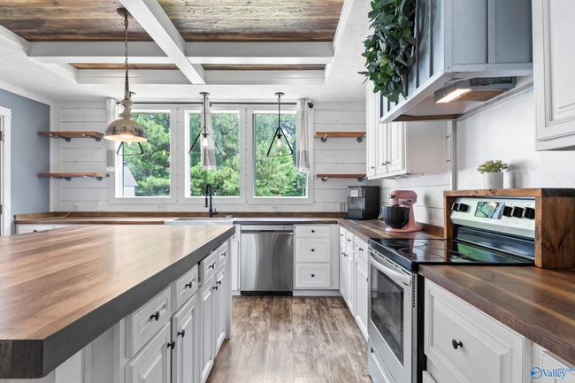 10470 Union Grove Rd, House other with 3 bedrooms, 2 bathrooms and null parking in Union Grove AL | Image 7