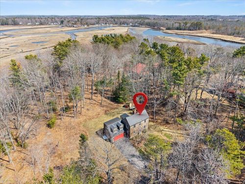104 Winnocks Neck Road, Scarborough, ME, 04074 | Card Image