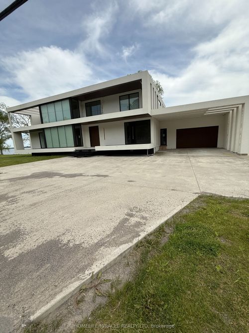 {{alt}} | Card Image