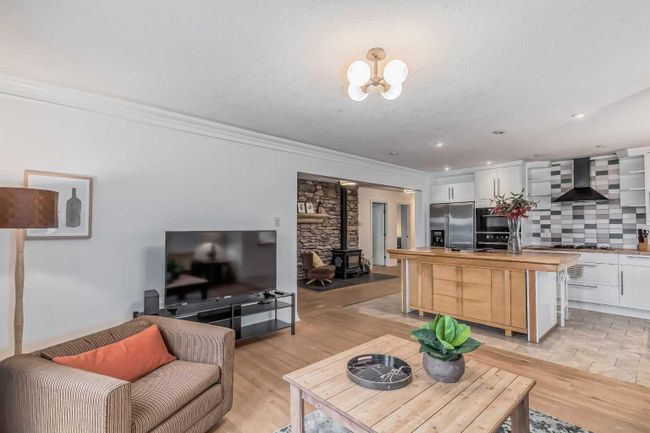 2820 Morley Trail Nw, House other with 7 bedrooms, 5 bathrooms and 5 parking in Calgary AB | Image 9