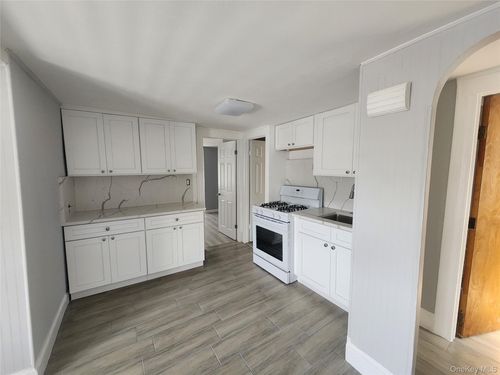 3u-8203 Myrtle Avenue, New York, NY, 11385 | Card Image