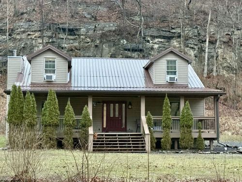 1637 Daybrook Rd, Fairview, WV, 26570-8743 | Card Image
