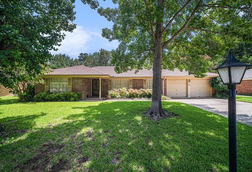 8921 Sirocka Dr, Benbrook, TX, 76116-1309 | Card Image