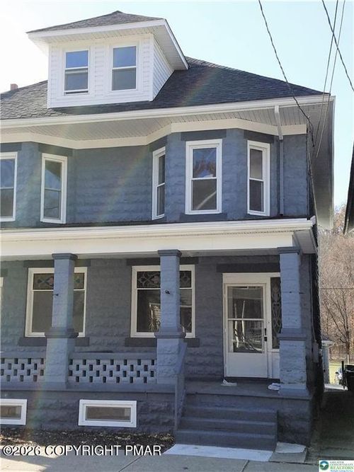696 S Main Street, Bangor, PA, 18013 | Card Image