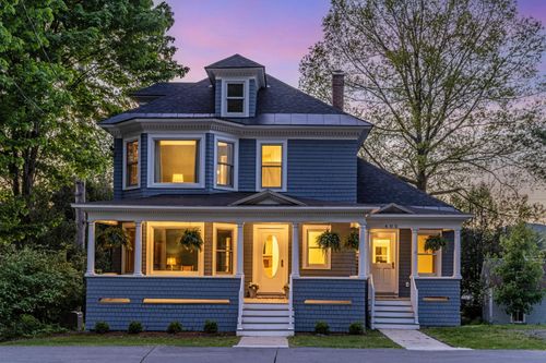 405 Maple St, Stowe, VT, 05672-4398 | Card Image