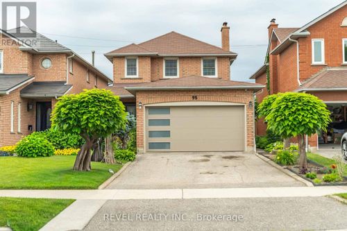 95 Cinrickbar Dr, Etobicoke, ON, M9W6W7 | Card Image