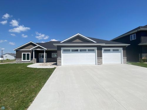 1579 Claire Dr S, Fargo, ND, 58104-7377 | Card Image