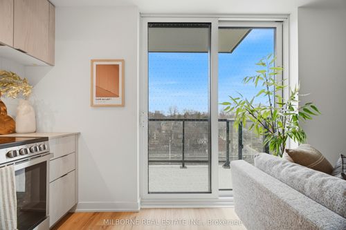 516-1660 Bloor Street W, Toronto, ON, M6P1A8 | Card Image