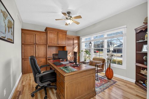 6616 Lorton Ct, Davenport, IA, 52807-3527 | Card Image