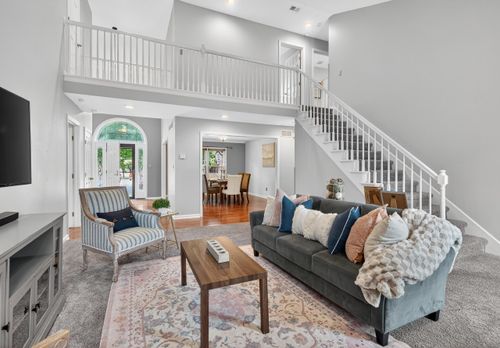 1100 Carters Close, Lexington, KY, 40514-1137 | Card Image