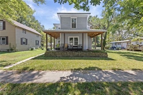 324 3rd Ave, Garnett, KS, 66032-1306 | Card Image