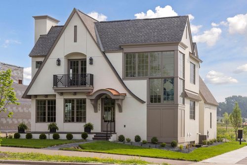 956 Mississippi River Blvd S, Saint Paul, MN, 55116-1858 | Card Image