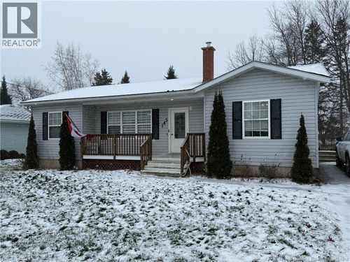 145 Eastwood Dr, Woodstock, NB, E7M1P7 | Card Image