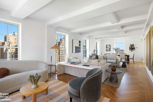 14-18 Gramercy Park S, New York, NY, 10003 | Card Image