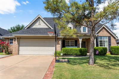 11720 S Vine Street, House other with 5 bedrooms, 3 bathrooms and null parking in Jenks OK | Image 3