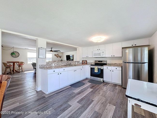 7272 Westwind St, House other with 2 bedrooms, 1 bathrooms and null parking in Weeki Wachee FL | Image 25