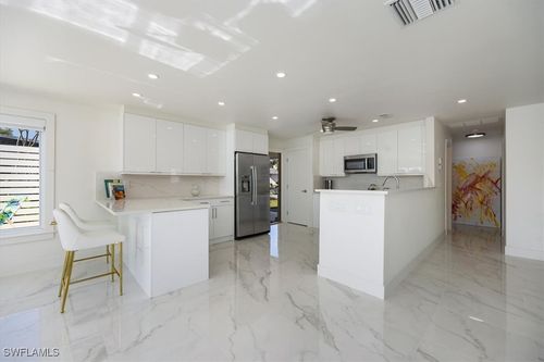 16 Knights Bridge Rd, NAPLES, FL, 34112-0640 | Card Image