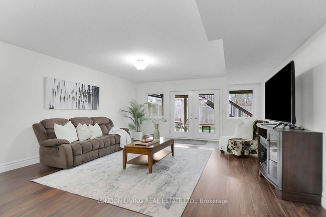 2820 Devon Rd, House other with 4 bedrooms, 3 bathrooms and 4 parking in London ON | Image 29