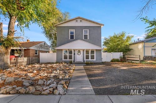 820 Broadway Ave N, Buhl, ID, 83316-1422 | Card Image