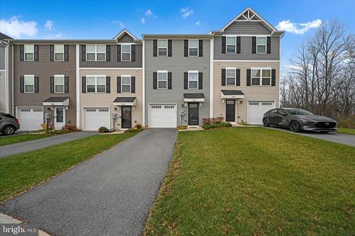 2072 Alex Rd, EASTON, PA, 18040-5859 | Card Image