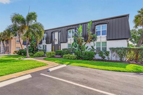 1-1065 Eden Isle Blvd Ne, St Petersburg, FL, 33704-2451 | Card Image
