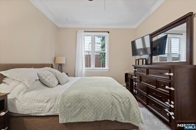 218 8 Th St, Home with 6 bedrooms, 3 bathrooms and null parking in Fairview NJ | Image 11