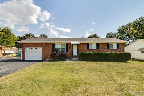 331 Greenview St, Wood River, IL, 62095-3221 | Card Image