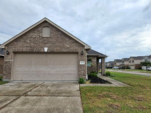 5231 Lagoon Ct, Bacliff, TX, 77518-2178 | Card Image