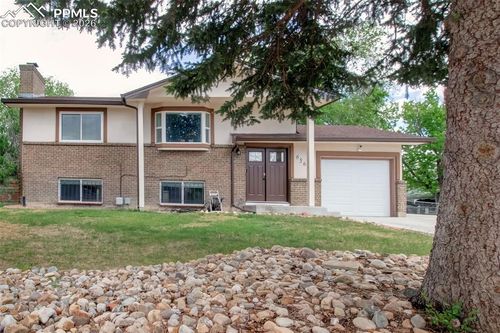 6560 President Avenue, Colorado Springs, CO, 80911 | Card Image