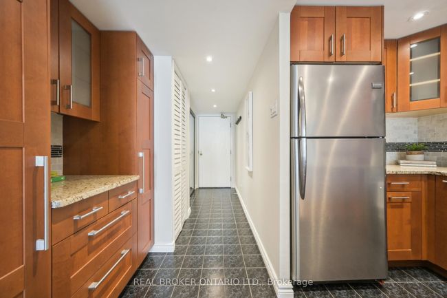 508 - 92 King St E, Condo with 3 bedrooms, 2 bathrooms and 1 parking in Toronto ON | Image 5